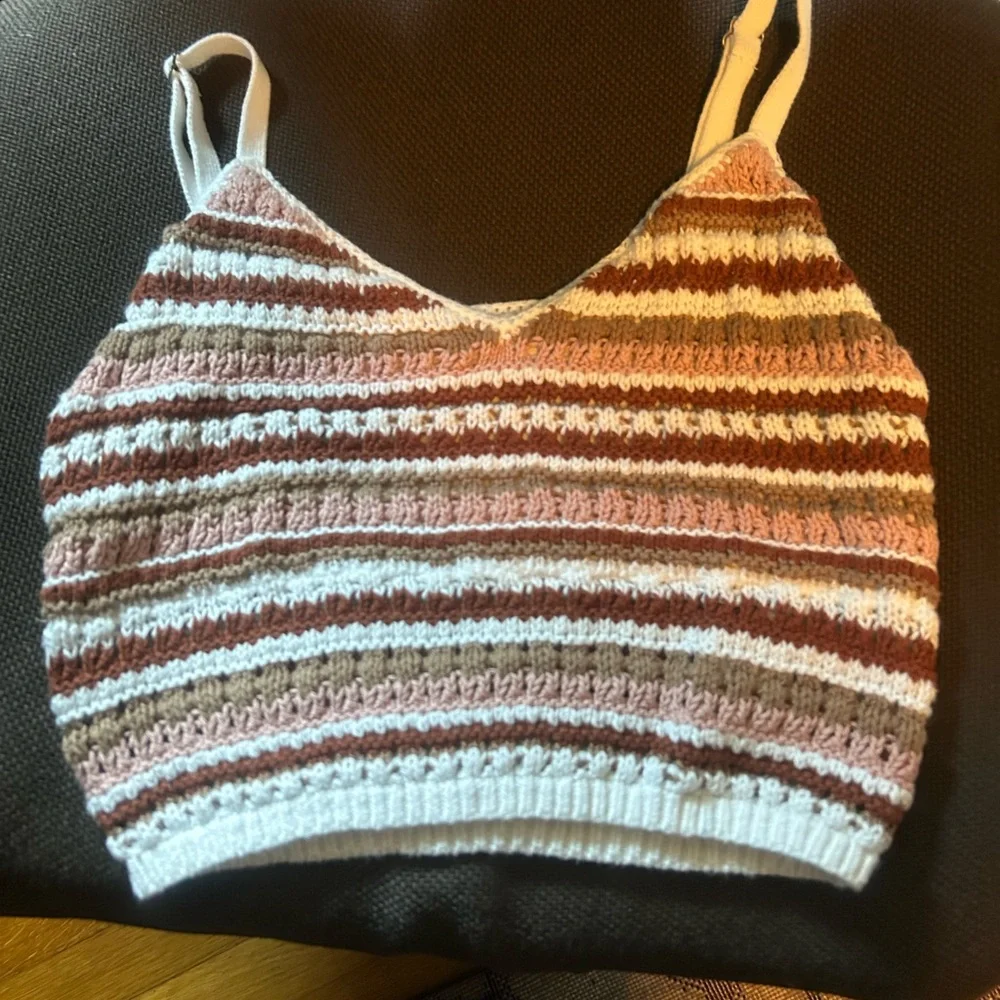 Hollister Crochet Tank - Picture 4 of 8